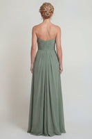 Laden Sie das Bild in den Galerie-Viewer, Staubiger Salbei Herzausschnitt A-Linien Gerafftes Chiffon Mutter der Braut Kleid mit Schlitz