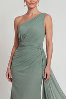 Laden Sie das Bild in den Galerie-Viewer, Einschulter Scheide Staubiger Salbei Chiffon Mutter der Braut Kleid mit Umhang