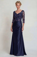 Laden Sie das Bild in den Galerie-Viewer, Marineblaues Meerjungfrauen V-Hals Pailletten Mutter der Braut Kleid mit 3/4-Ärmeln