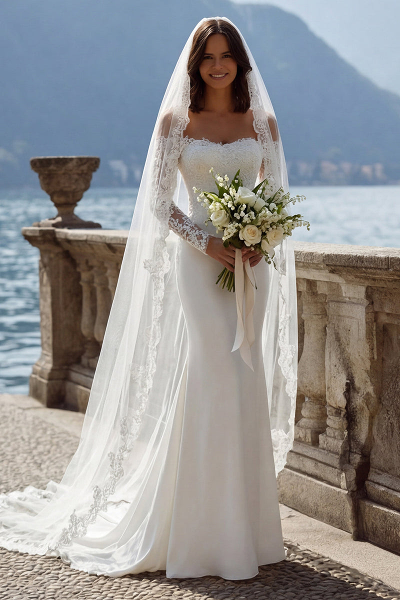 Laden Sie das Bild in den Galerie-Viewer, Elfenbein Schulterloses Meerjungfrauen Sweep Schleppe Brautkleid mit Spitze
