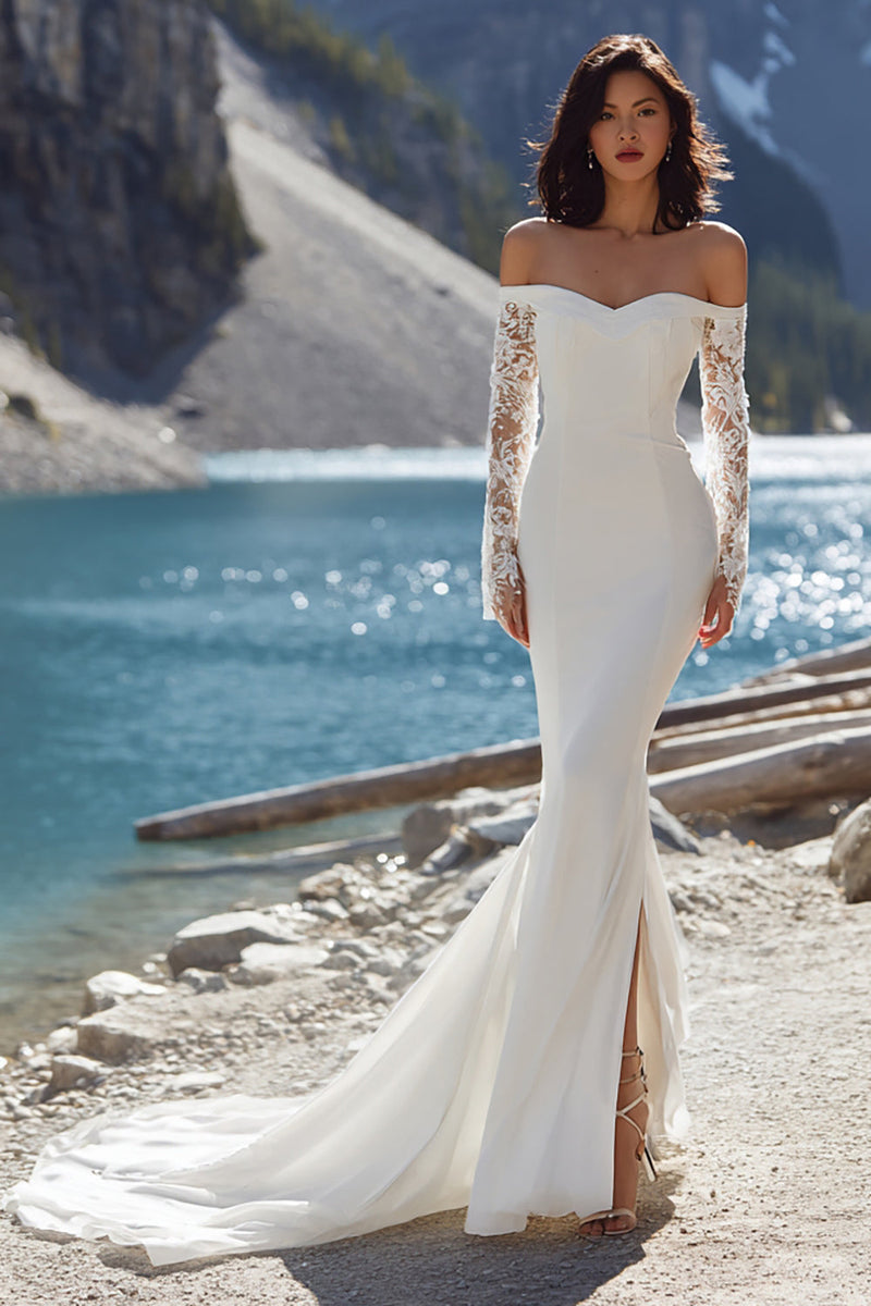 Laden Sie das Bild in den Galerie-Viewer, Elfenbein Mermaid Schulterfreies Sweep Schleppe Brautkleid mit Schlitz