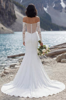 Laden Sie das Bild in den Galerie-Viewer, Elfenbein Mermaid Schulterfreies Sweep Schleppe Brautkleid mit Schlitz