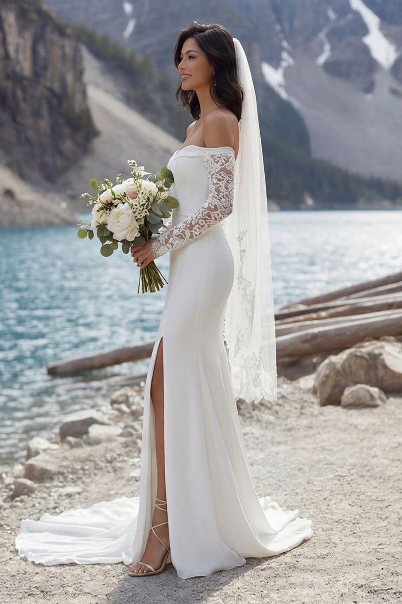 Laden Sie das Bild in den Galerie-Viewer, Elfenbein Mermaid Schulterfreies Sweep Schleppe Brautkleid mit Schlitz