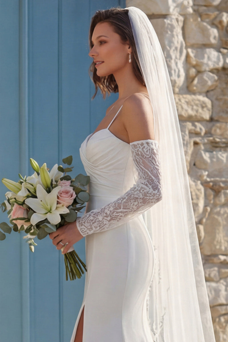 Laden Sie das Bild in den Galerie-Viewer, Elfenbein Mermaid Spaghetti-Träger Sweep Schleppe Hochzeitskleid mit Schlitz