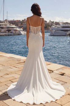 Hochzeitskleid mit Elfenbein-Meerjungfrauenapplikation und Hofschleppe