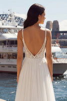 Laden Sie das Bild in den Galerie-Viewer, Elfenbein A-Linie Appliziertes Plissiertes Tüll Langes Hochzeitskleid mit Schlitz