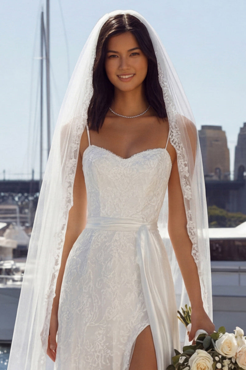 Laden Sie das Bild in den Galerie-Viewer, Elfenbein Scheide Satin Langes Hochzeitskleid mit Schlitz