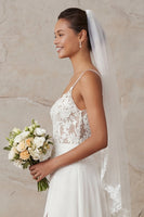 Laden Sie das Bild in den Galerie-Viewer, A-Linie Elfenbein Spaghettiträger Spitze Sweep Schleppe Hochzeitskleid