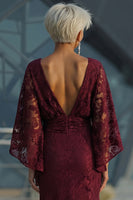 Laden Sie das Bild in den Galerie-Viewer, Spitze Burgunder Scheide langärmliges Mutter der Braut Kleid