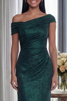Laden Sie das Bild in den Galerie-Viewer, Dunkelgrünes Schulterfreies Langes Festkleid mit Reißverschluss