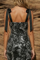 Laden Sie das Bild in den Galerie-Viewer, Schwarzes Bodycon-Cocktailkleid mit dicken Trägern und Stickerei