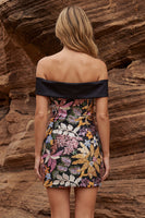 Laden Sie das Bild in den Galerie-Viewer, Glitzerndes schwarzes Off-the-shoulder Bodycon-Cocktailkleid mit Pailletten