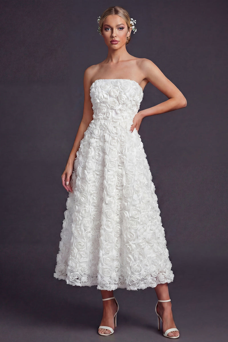 Laden Sie das Bild in den Galerie-Viewer, Trägerloses Weißes A-Linie Langes Standesamt Kleid mit 3D-Blumen
