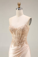Laden Sie das Bild in den Galerie-Viewer, Champagner-Satin-Korsett Meerjungfrauen-Applikiertes langes Abschlussballkleid mit Schlitz