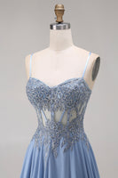 Laden Sie das Bild in den Galerie-Viewer, Stahlblaues Chiffon-Korsett A-Line-Applikiertes Langballkleid mit Schlitz