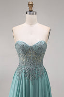 Laden Sie das Bild in den Galerie-Viewer, Chiffon Eukalyptus Herzausschnitt Korsett A-Linie Applikiertes Langes Abschlussballkleid mit Schlitz