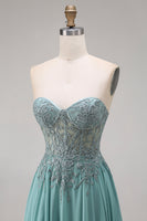 Laden Sie das Bild in den Galerie-Viewer, Chiffon Eukalyptus Herzausschnitt Korsett A-Linie Applikiertes Langes Abschlussballkleid mit Schlitz