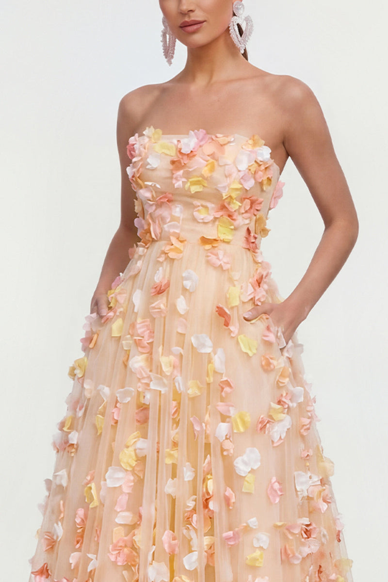 Laden Sie das Bild in den Galerie-Viewer, Champagner Trägerloses A-Linie Midi-Kleid mit 3D-Blumen