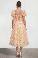 Laden Sie das Bild in den Galerie-Viewer, Champagner A-Linie Puffärmel Spitze Geblümtes Ballkleid mit 3D-Blumen