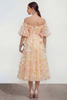 Laden Sie das Bild in den Galerie-Viewer, Champagner Schulterfreies A-Linie 3D Blumen Midi Blumenkleid mit Applikationen