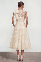 Laden Sie das Bild in den Galerie-Viewer, Rosa Geblümtes A-Linie Rundhals Ballkleid mit Rundhalsausschnitt und Taschen