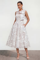 Laden Sie das Bild in den Galerie-Viewer, Rosa Geblümtes A-Linie Rundhals Ballkleid mit Rundhalsausschnitt und Taschen