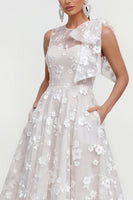 Laden Sie das Bild in den Galerie-Viewer, Rosa Geblümtes A-Linie Rundhals Ballkleid mit Rundhalsausschnitt und Taschen