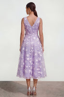 Laden Sie das Bild in den Galerie-Viewer, Lila A-Linie V-Ausschnitt Midi Blumenkleid mit Schleife
