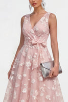 Laden Sie das Bild in den Galerie-Viewer, Lila A-Linie V-Ausschnitt Midi Blumenkleid mit Schleife