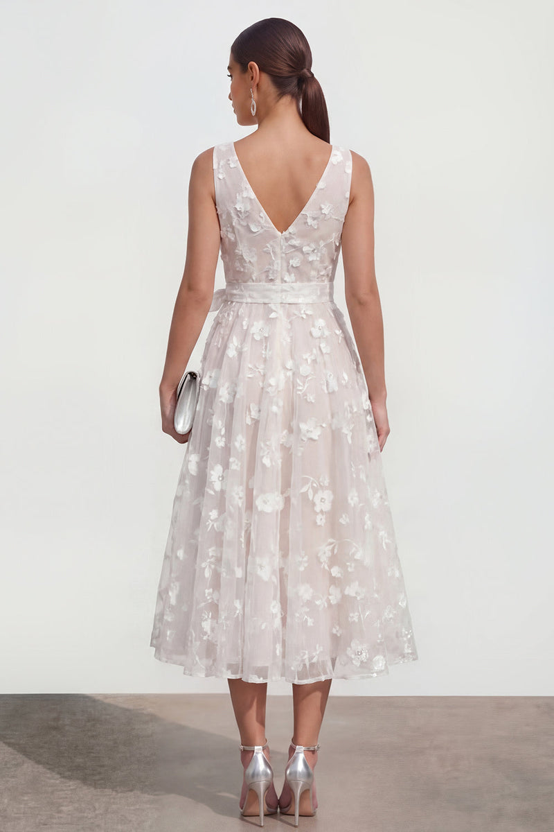 Laden Sie das Bild in den Galerie-Viewer, Lila A-Linie V-Ausschnitt Midi Blumenkleid mit Schleife