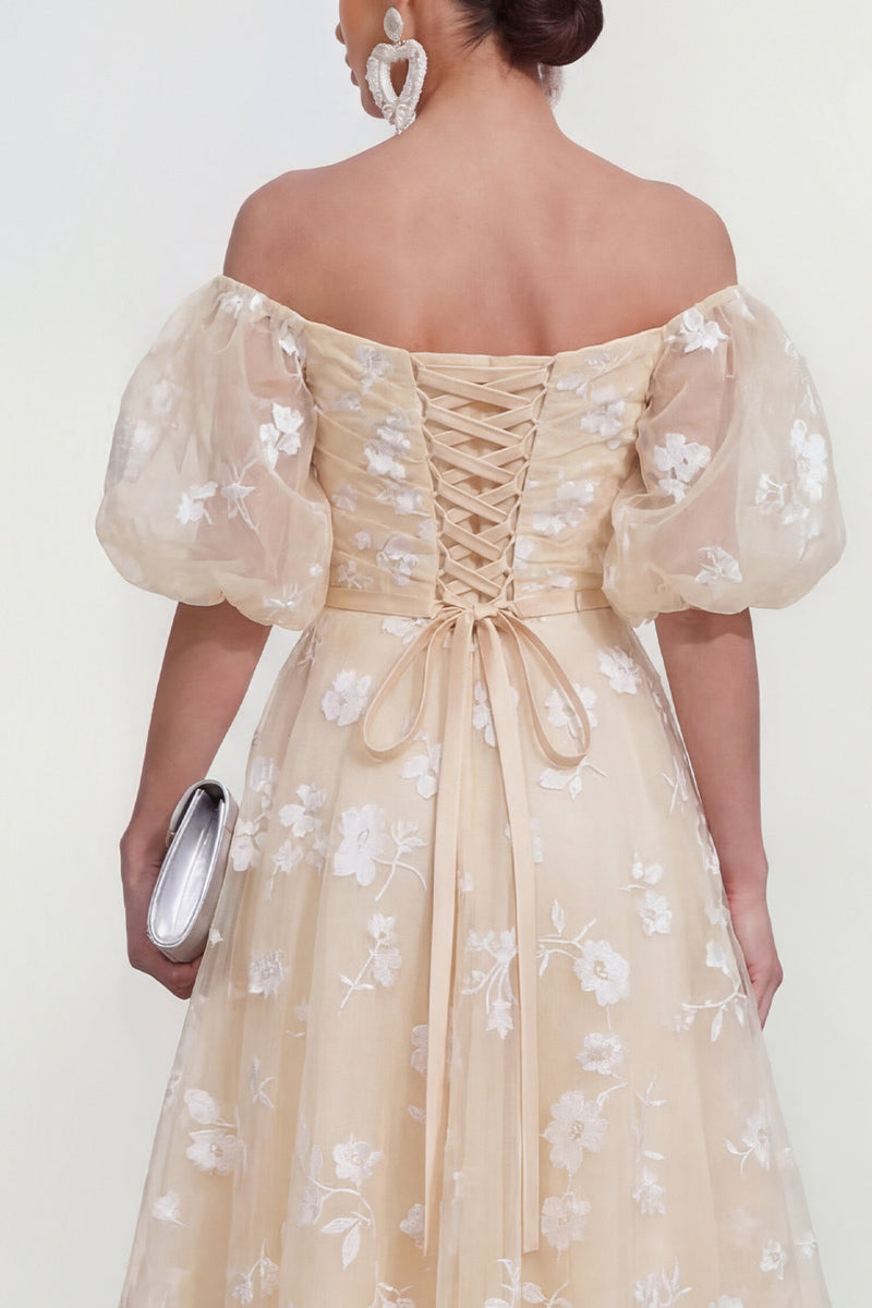 Laden Sie das Bild in den Galerie-Viewer, Schulterfreies A-Linie Rosa Midi Blumenkleid mit Schnürung hinten