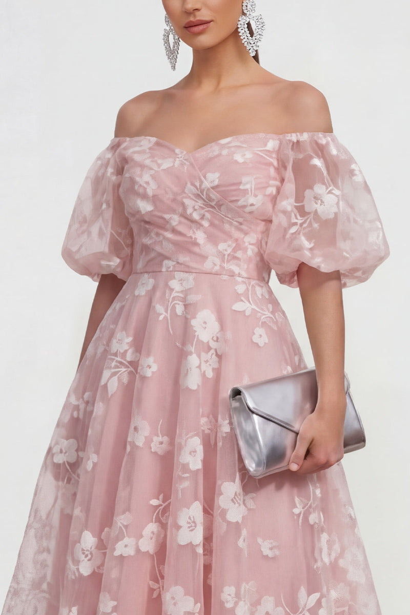 Laden Sie das Bild in den Galerie-Viewer, Schulterfreies A-Linie Rosa Midi Blumenkleid mit Schnürung hinten