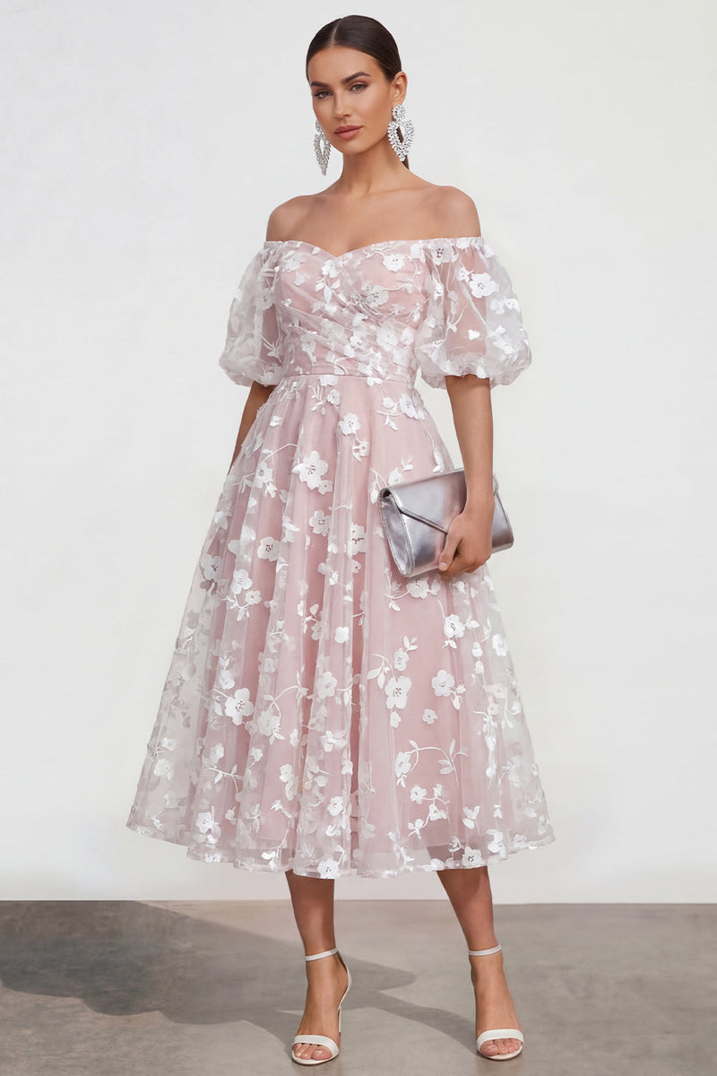Laden Sie das Bild in den Galerie-Viewer, Schulterfreies A-Linie Rosa Midi Blumenkleid mit Schnürung hinten