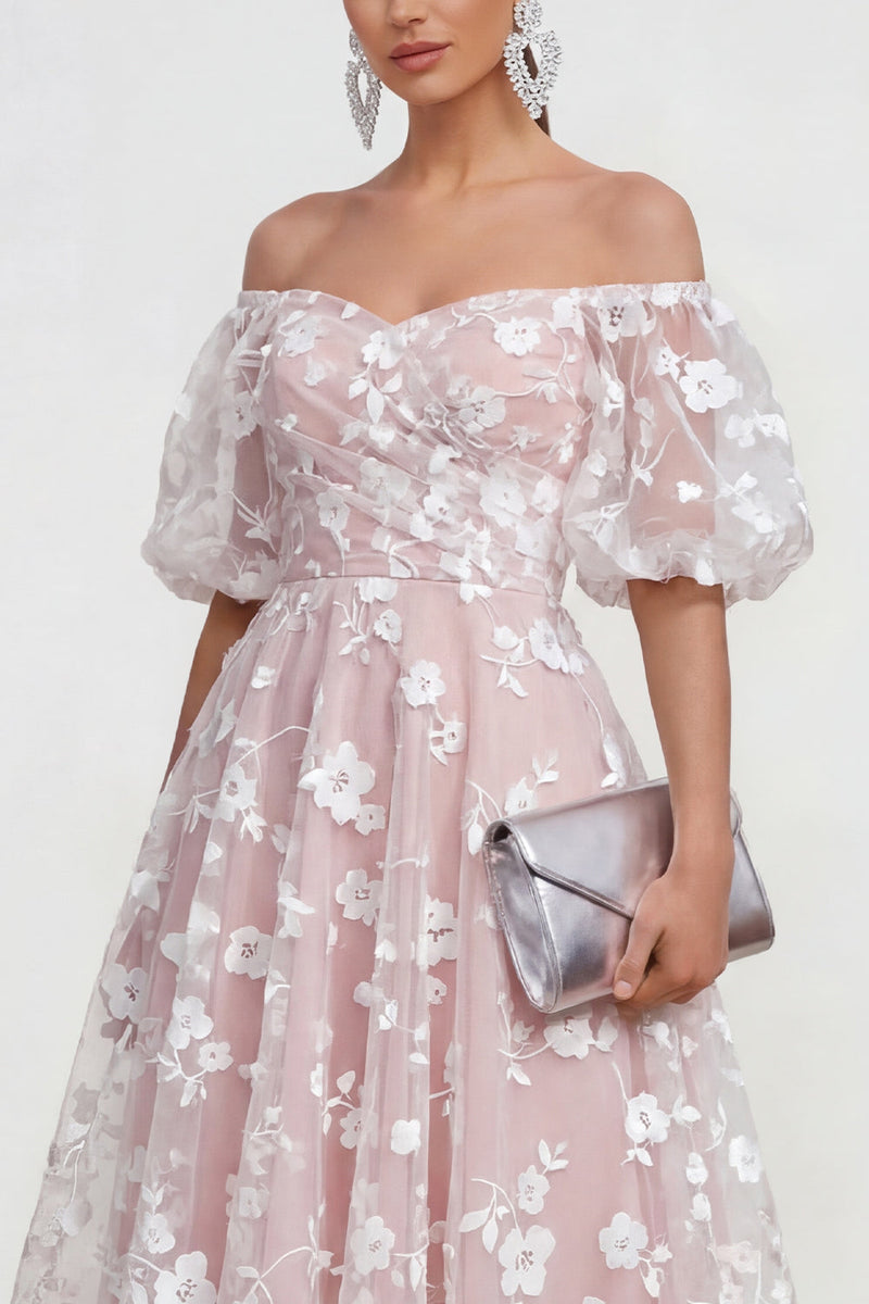 Laden Sie das Bild in den Galerie-Viewer, Schulterfreies A-Linie Rosa Midi Blumenkleid mit Schnürung hinten