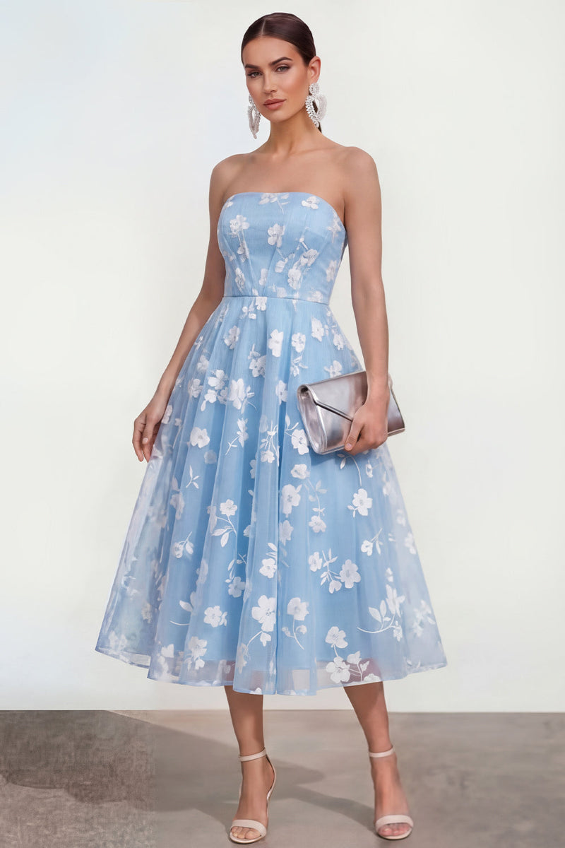 Laden Sie das Bild in den Galerie-Viewer, Flieder Trägerloses A-Linie Midi Blumenkleid mit Taschen