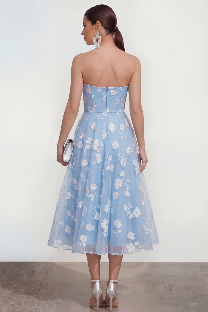 Laden Sie das Bild in den Galerie-Viewer, Flieder Trägerloses A-Linie Midi Blumenkleid mit Taschen