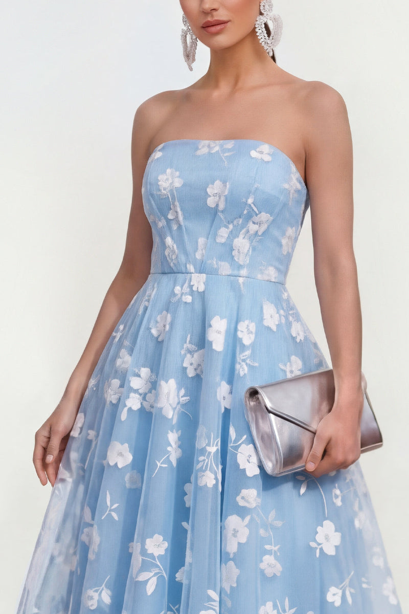 Laden Sie das Bild in den Galerie-Viewer, Flieder Trägerloses A-Linie Midi Blumenkleid mit Taschen