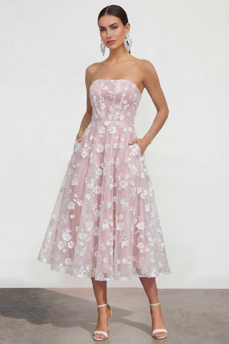 Laden Sie das Bild in den Galerie-Viewer, Flieder Trägerloses A-Linie Midi Blumenkleid mit Taschen