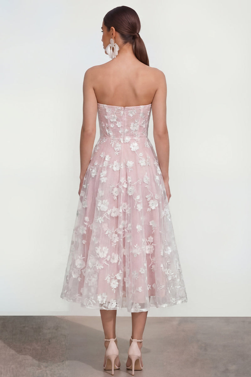 Laden Sie das Bild in den Galerie-Viewer, Flieder Trägerloses A-Linie Midi Blumenkleid mit Taschen