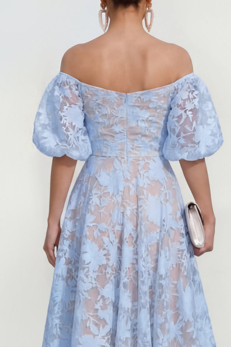 Laden Sie das Bild in den Galerie-Viewer, Rosa Schulterfreies A-Linie Midi Blumenkleid mit Puffärmeln