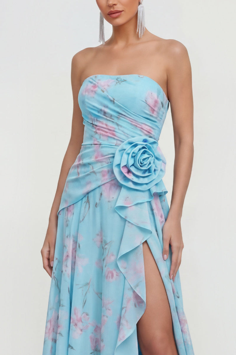 Laden Sie das Bild in den Galerie-Viewer, Trägerloses Blaues A-Linie 3D-Blumen Rüschen Festkleid mit Schlitz