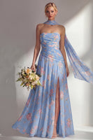Laden Sie das Bild in den Galerie-Viewer, Chiffon Gelbes Rosa Blumenbedrucktes Gerafftes Trägerloses Langes Brautjungfernkleid mit Schlitz