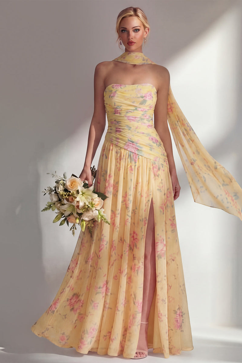 Laden Sie das Bild in den Galerie-Viewer, Chiffon Gelbes Rosa Blumenbedrucktes Gerafftes Trägerloses Langes Brautjungfernkleid mit Schlitz