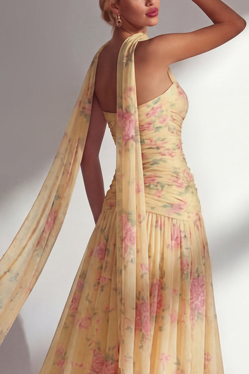 Laden Sie das Bild in den Galerie-Viewer, Chiffon Gelbes Rosa Blumenbedrucktes Gerafftes Trägerloses Langes Brautjungfernkleid mit Schlitz