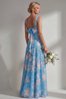 Laden Sie das Bild in den Galerie-Viewer, Chiffonblaues pinkes Blumenkleid mit einer Schulter gerafftes langes Brautjungfernkleid mit Schlitz