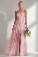 Laden Sie das Bild in den Galerie-Viewer, Chiffonblaues pinkes Blumenkleid mit einer Schulter gerafftes langes Brautjungfernkleid mit Schlitz