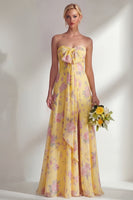 Laden Sie das Bild in den Galerie-Viewer, Chiffonblaues pinkes Blumenkleid mit einer Schulter gerafftes langes Brautjungfernkleid mit Schlitz