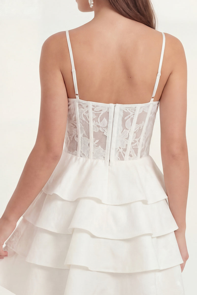 Laden Sie das Bild in den Galerie-Viewer, Weißes A-Linie Rüschen Mini Standesamtkleid mit Perlen