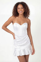 Laden Sie das Bild in den Galerie-Viewer, Weißes Herzausschnitt Satin Korsett Gerafftes Mini Standesamtkleid mit Rüschen