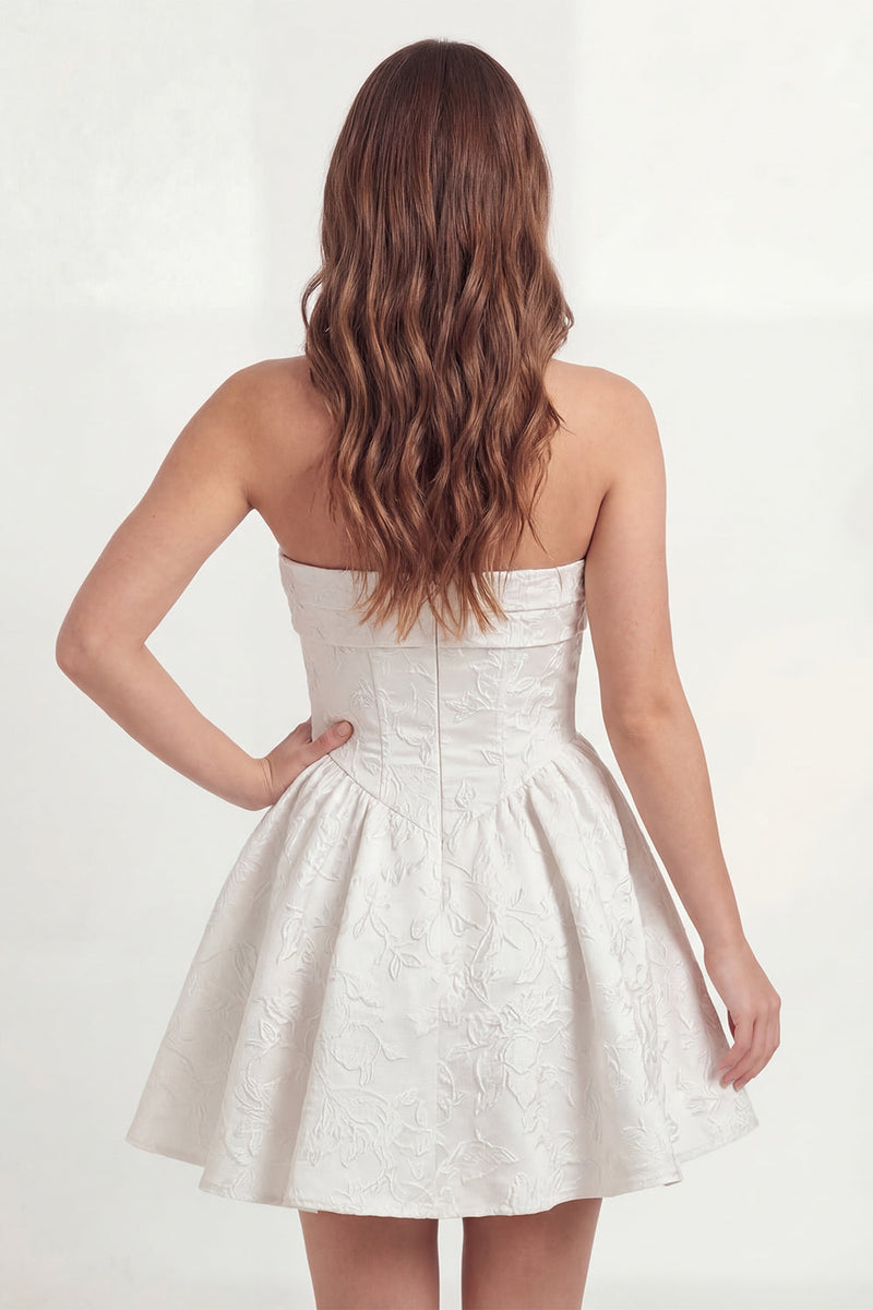 Laden Sie das Bild in den Galerie-Viewer, Florales A-Linie Trägerloses Mini Weißes Kleid